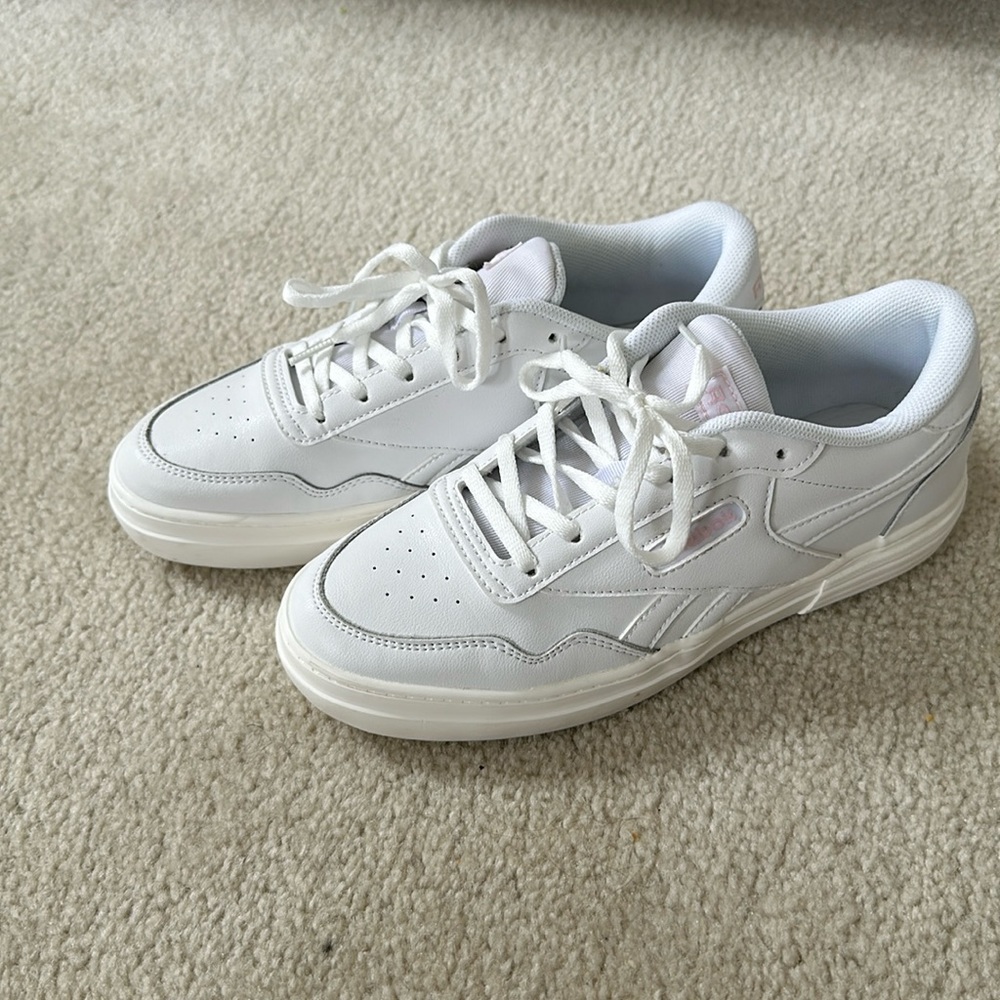 Reebok Sneakers